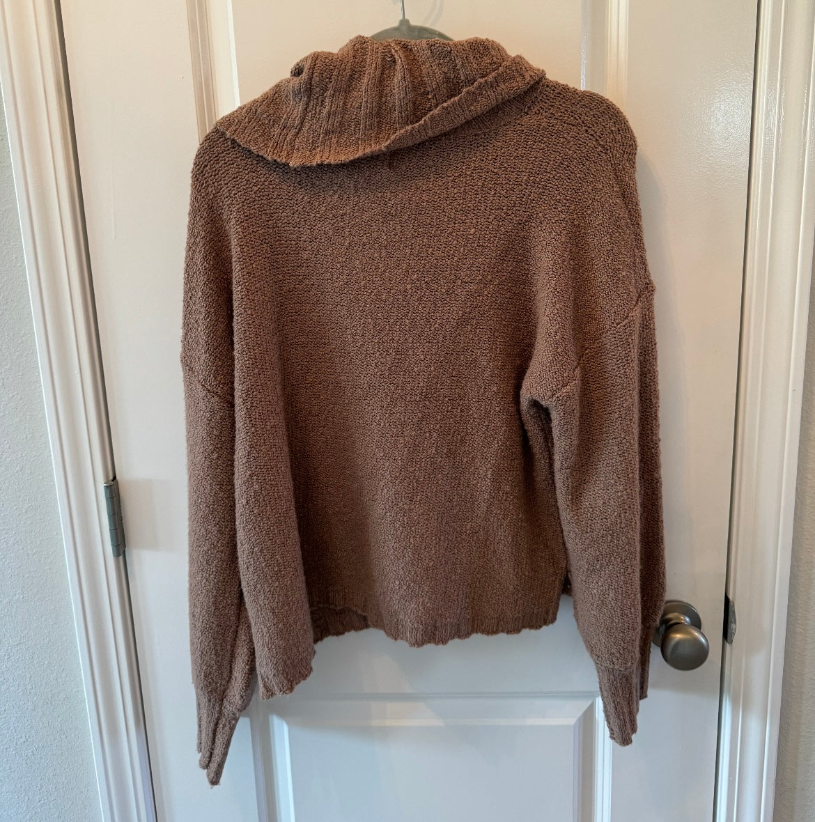 Pink Rose Chunky Cowl Neck Sweater Women’s Size Large Brown