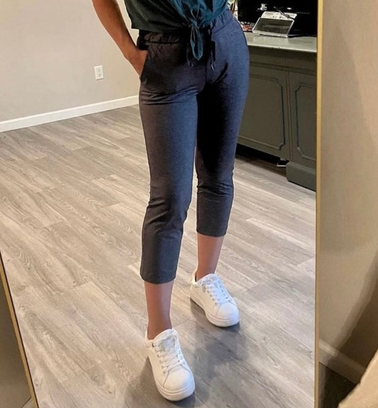Lululemon On the Fly Pant 7/8 Length Women’s Size 4 Gray