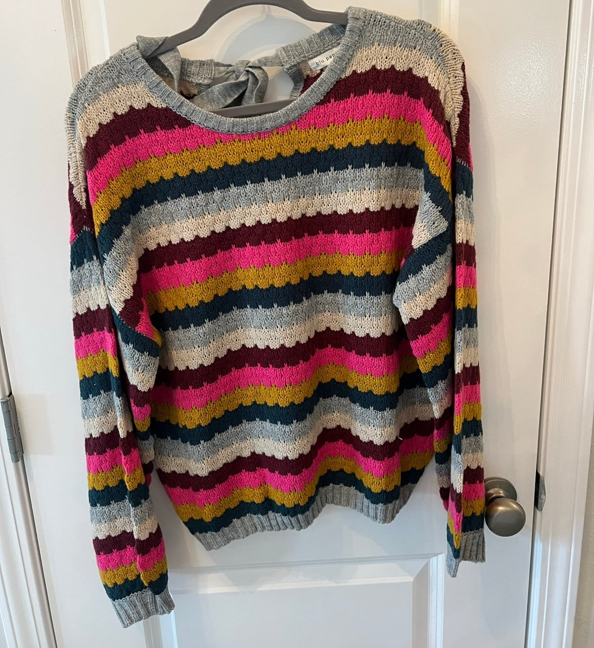 Blu Pepper Crochet Knit Stripes Sweater Women’s Size Small Gray