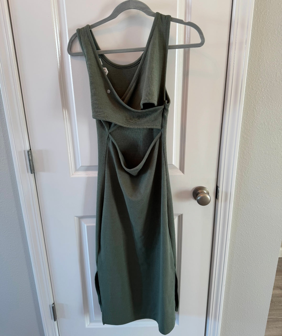 Open Back Knit Midi Dress Women’s Size Small Olive Green