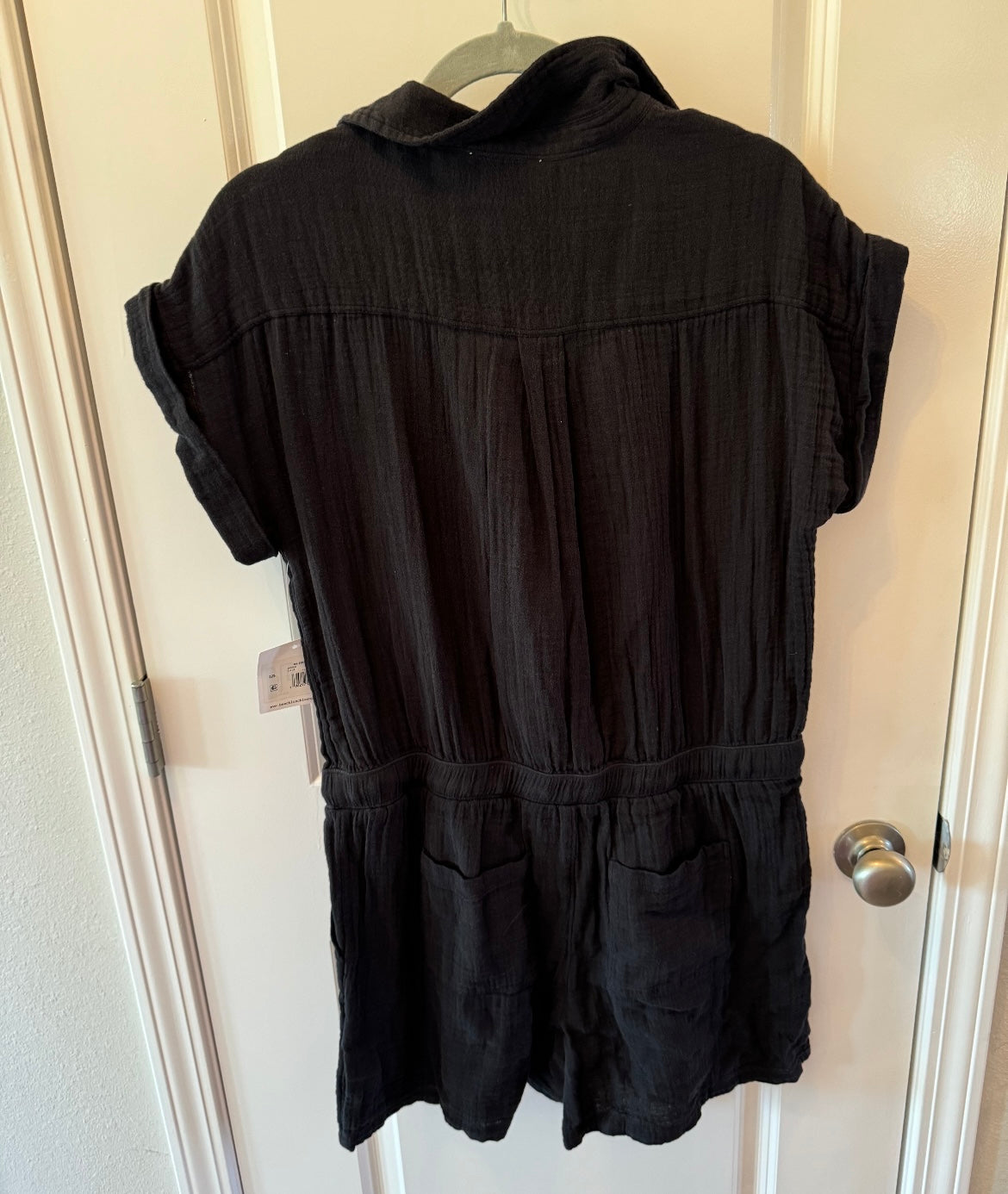 Beach Lunch Lounge Button Front Romper Women’s Size Medium Black