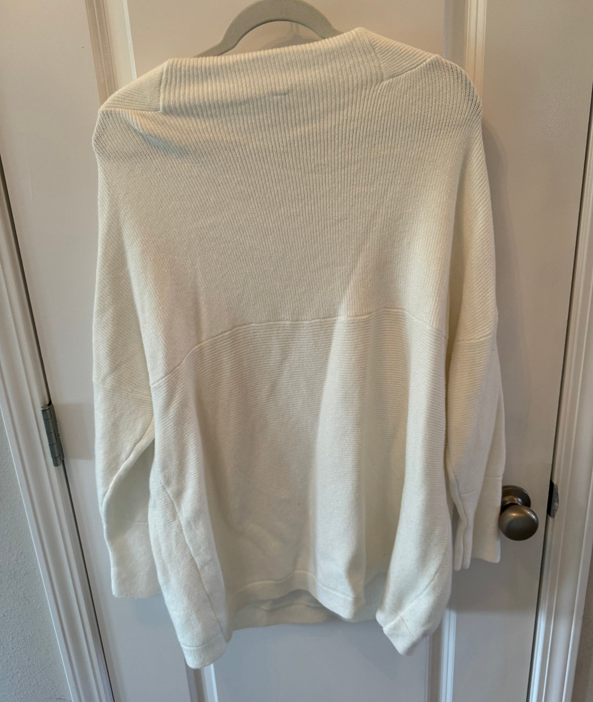 Ribbed Boat Neck Dolman Sweater Women’s Size Medium Solid Ivory