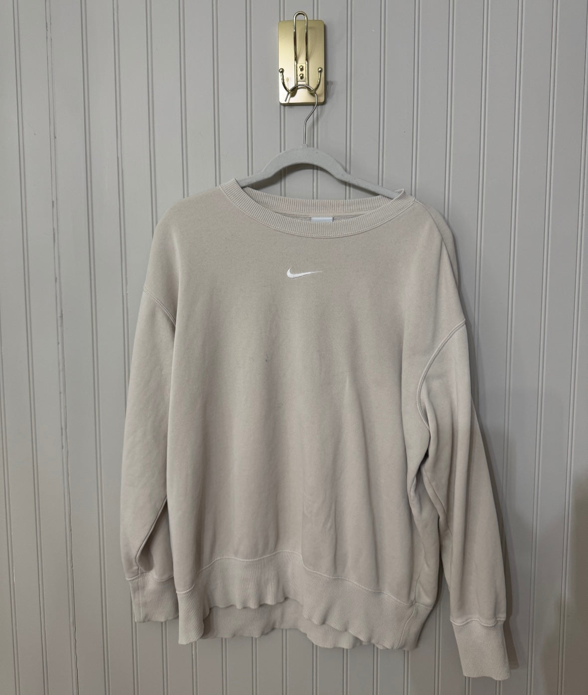 Nike Crewneck Sweatshirt Women’s Small Cream