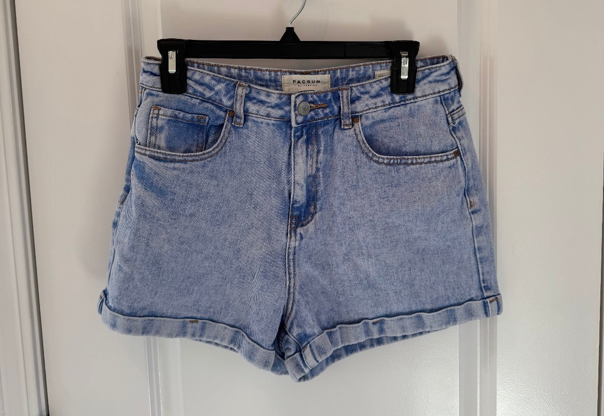 Pacsun Cuffed Denim Mom Shorts Women’s Size 28