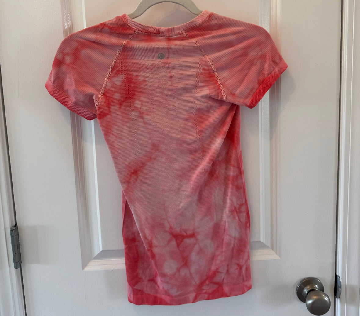 Lululemon Swiftly Tee Women’s Size 2 Tie Dye Pink