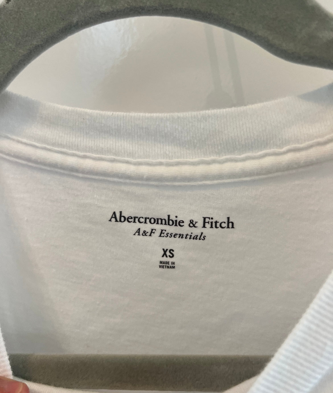 Abercrombie & Fitch Cropped Crewneck Sleeveless Tee Women’s Size XS White