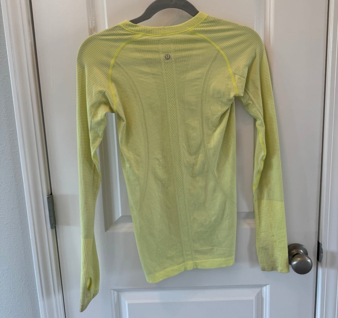 Lululemon Swiftly Top Women’s Size 4 Pastel Yellow