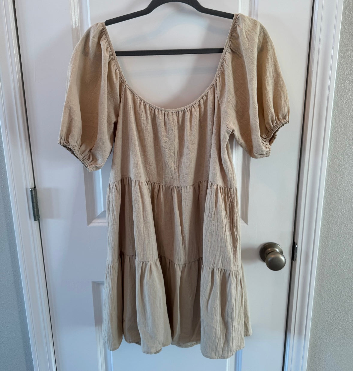 By Together Tiered Loose Fit Dress Women’s Size Small Tan NWT