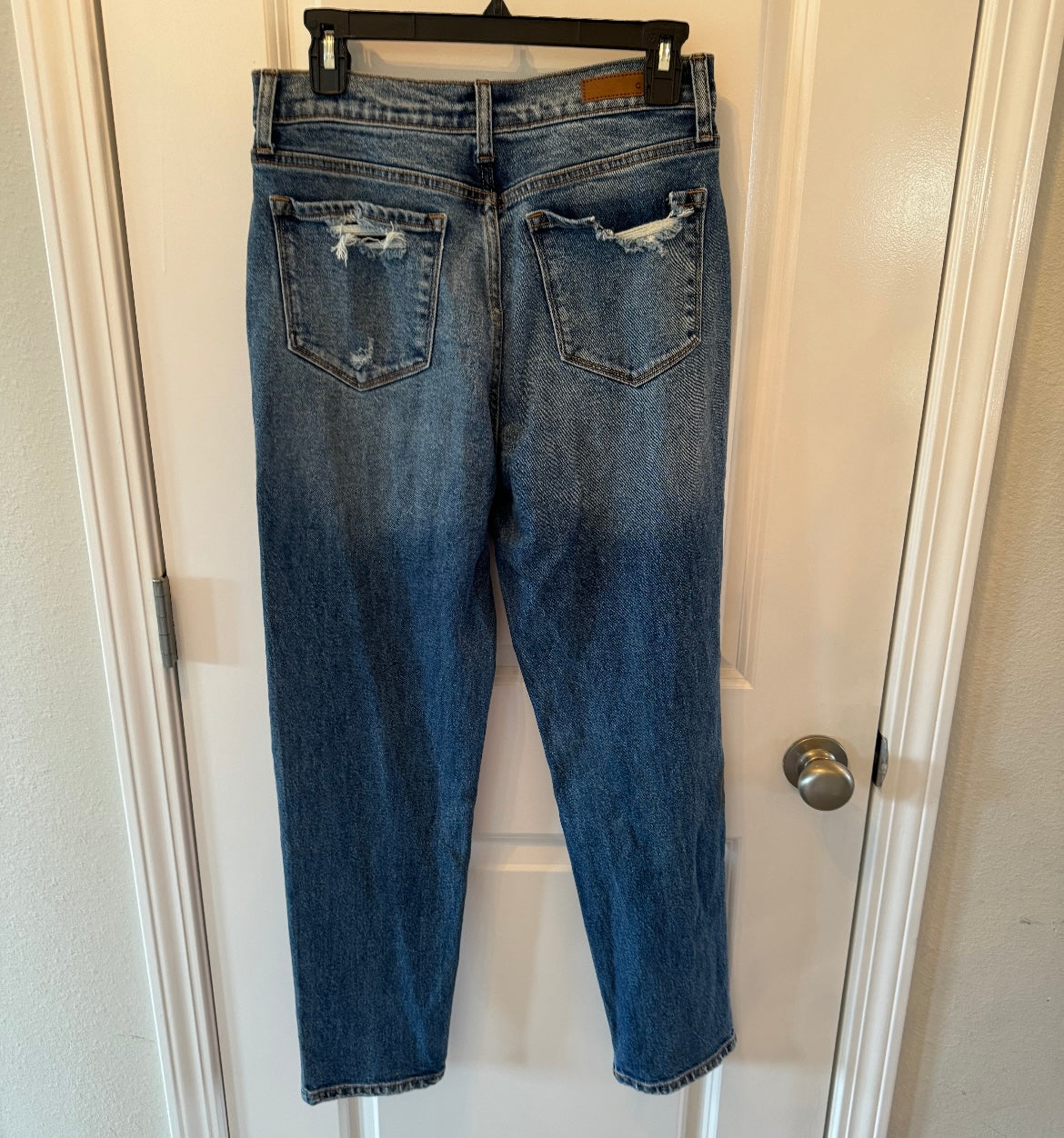 Cello Distressed Jeans Jr’s Size 9 (Women’s Size 29) Mid Wash