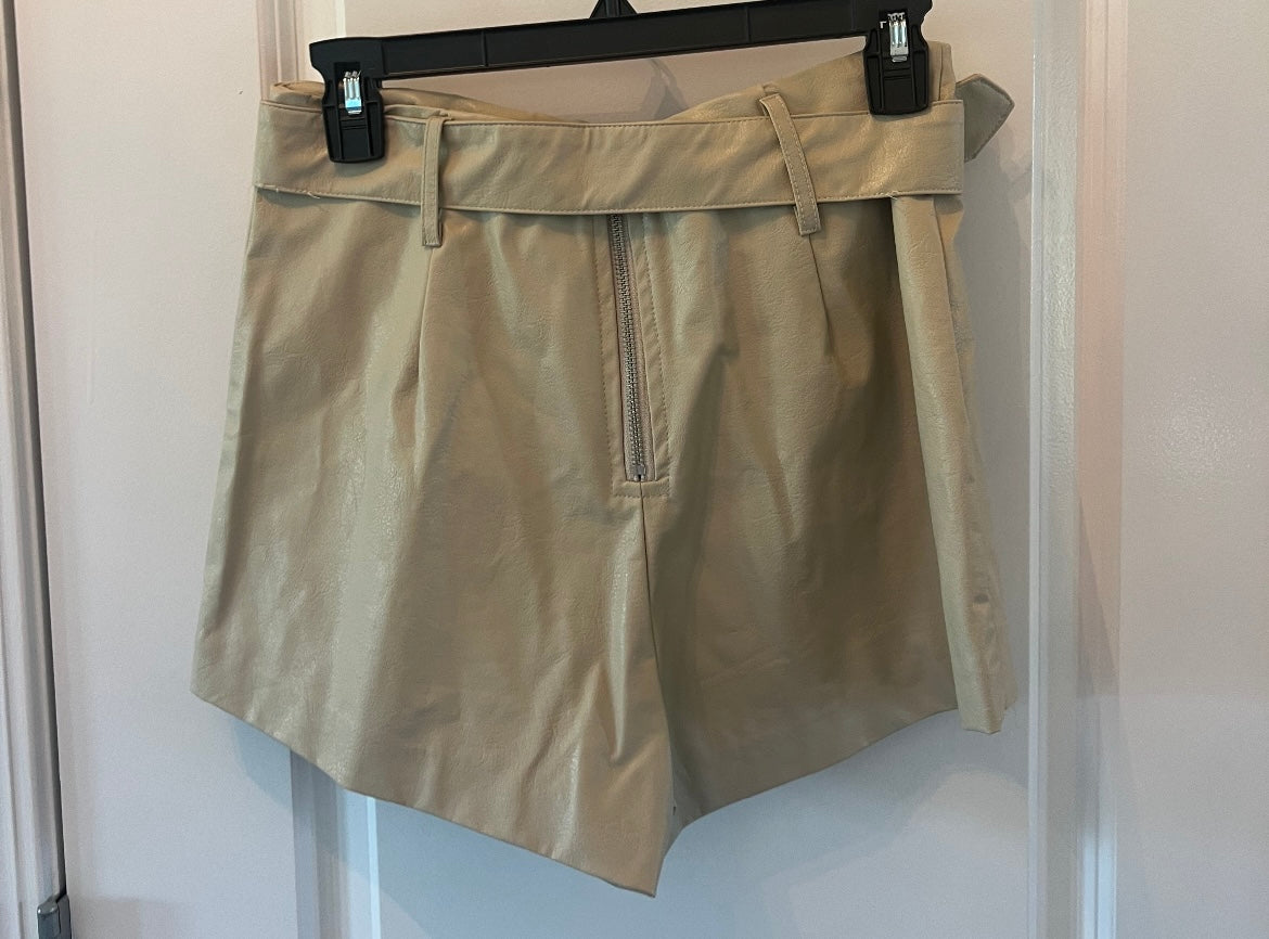 Le Lis Belted Utility Skort Women’s Size Small Khaki