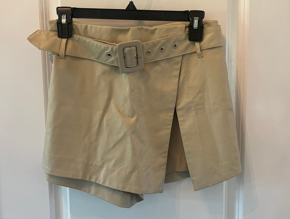 Le Lis Belted Utility Skort Women’s Size Small Khaki