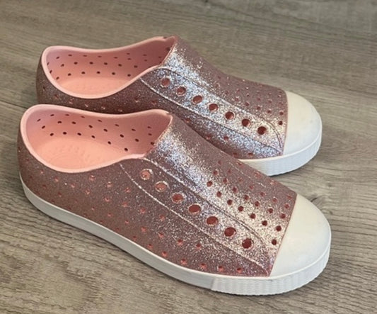 Native Jefferson Slip On Sneakers Big Kid's Size 12 Pink Sparkle