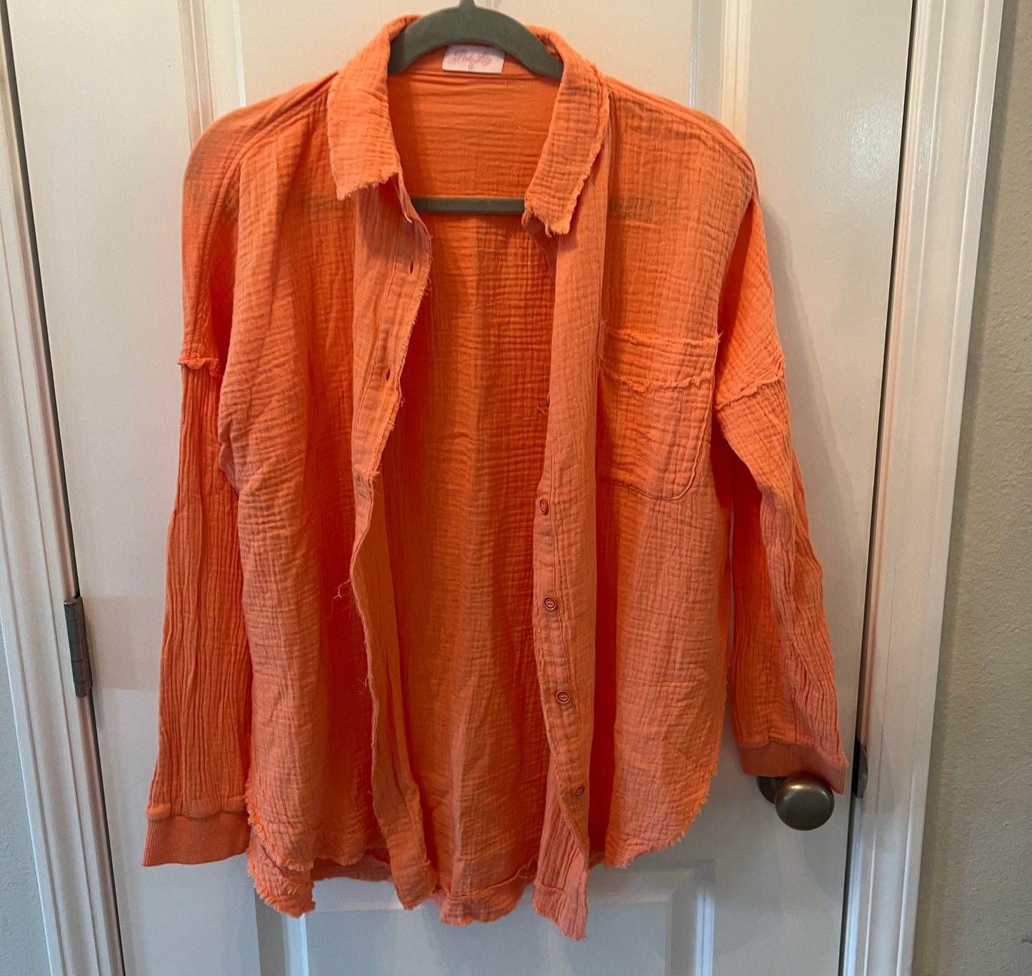 Pink Lily Button Front Long Sleeve Shirt Women’s Size Small Coral