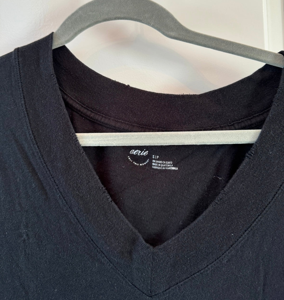 Aerie VNeck Tee Women’s Size Small Black