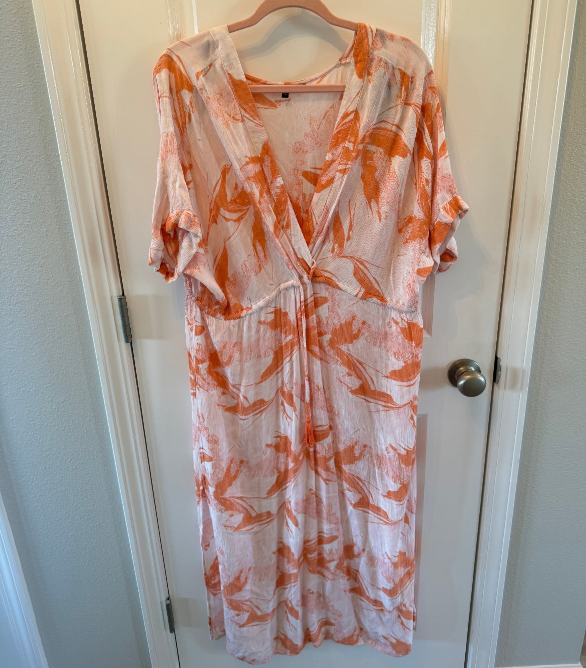 Abstract Print VNeck Swim Cover-Up Women’s Size Medium White Coral