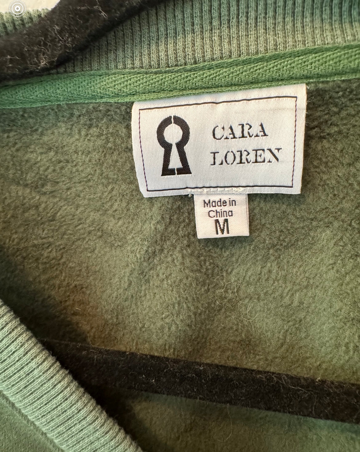 Cara Loren Cropped Fleece Sweatshirt Women’s Size Medium Duffel Green