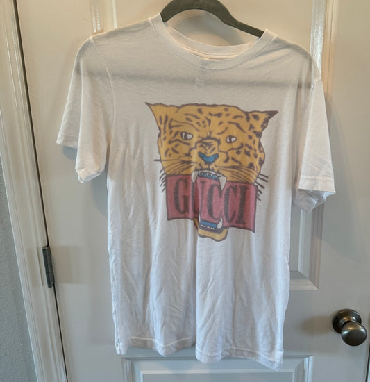 Gucci Inspired Cheetah Logo Graphic Tee Women’s Size Medium White