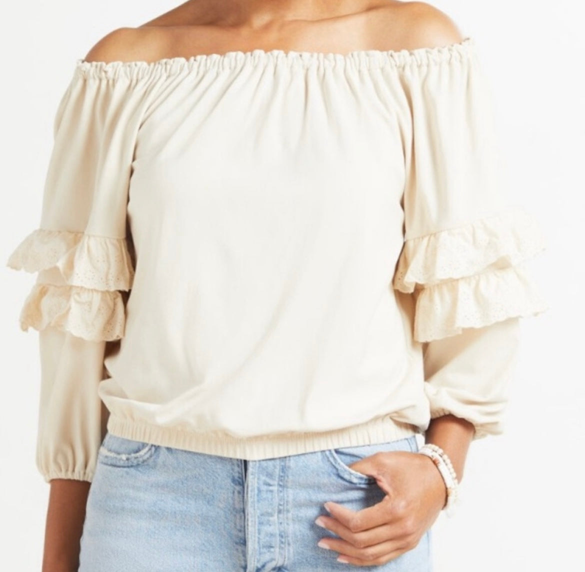 Evereve Cory Knit Ruffle Off Shoulder Top Women's Size XS 0-2 Sand