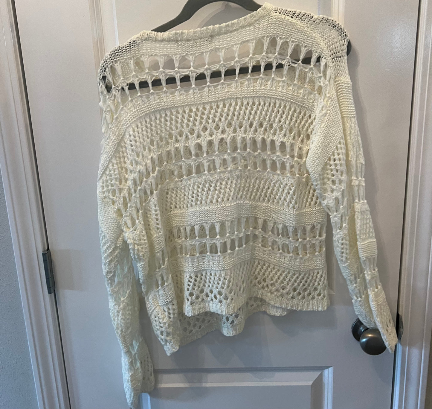 Loose Knit Crochet Sweater Women’s Size Medium White