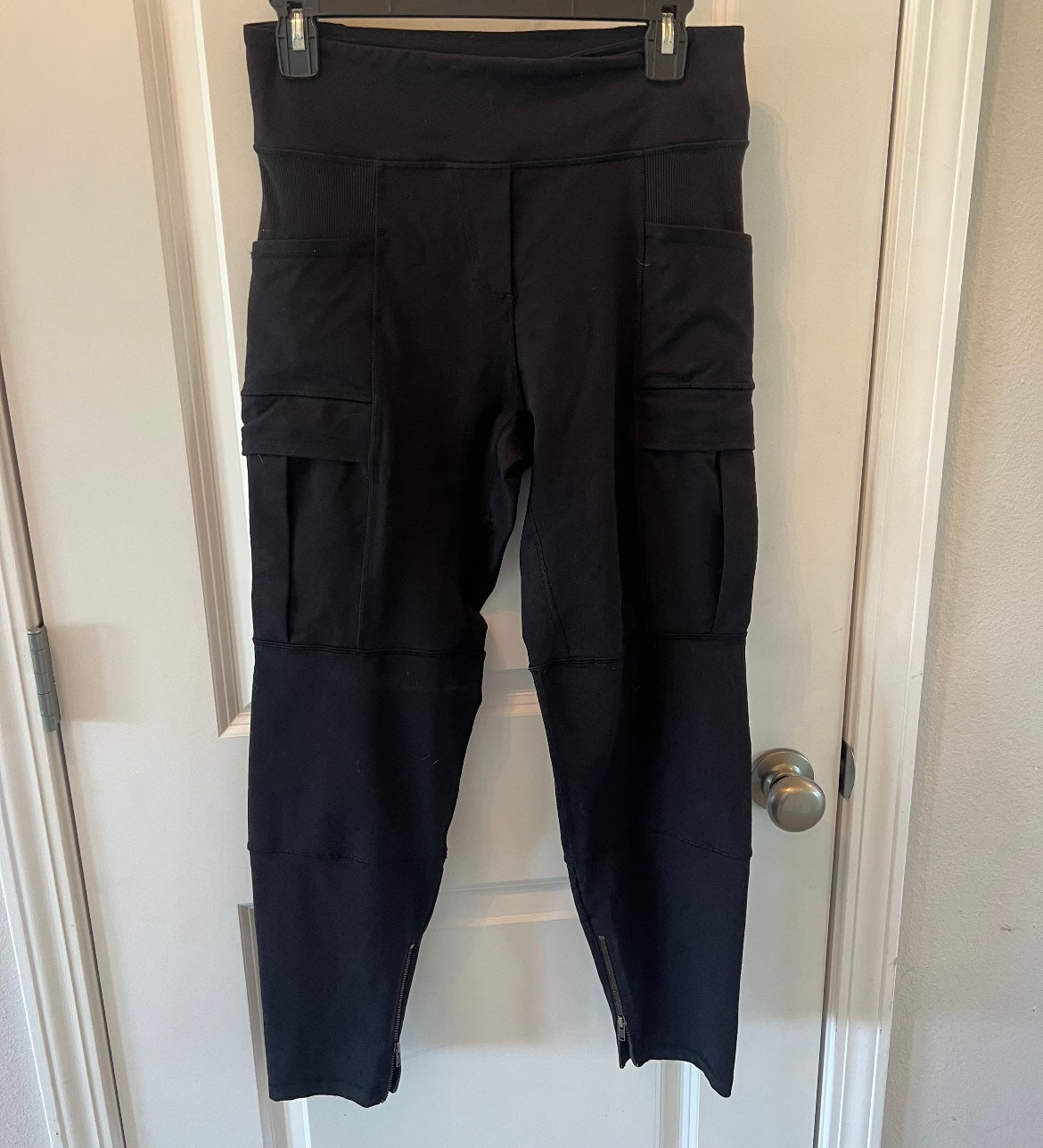 Lululemon Side Pocket Trousers w Ankle Zip Women’s Size 6 Black