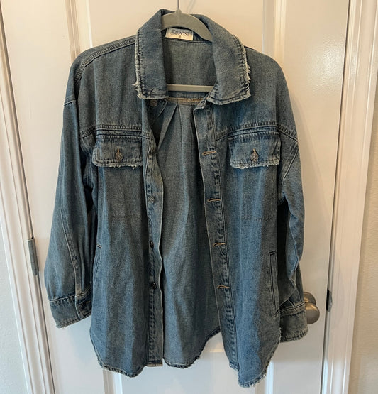 Lightweight Button Front Denim Shacket Women’s Size Small