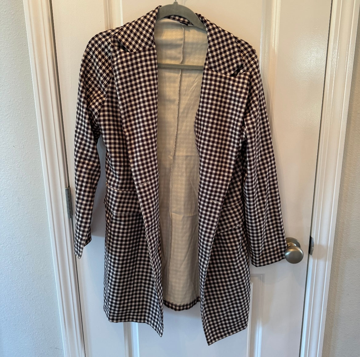 Long Checker Plaid Blazer Women’s Size Small Brown