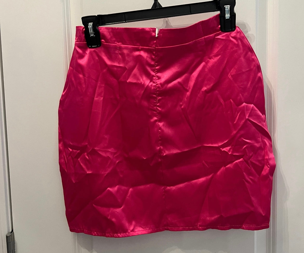 Prettylittlething Satin Mini Skirt Women’s 6 NWT