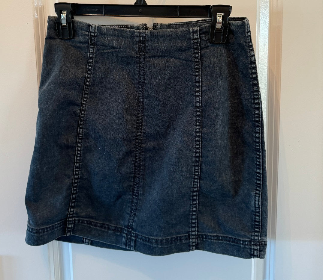 Free People Modern Femme Jean Skirt Women’s Size 6 Dark Wash