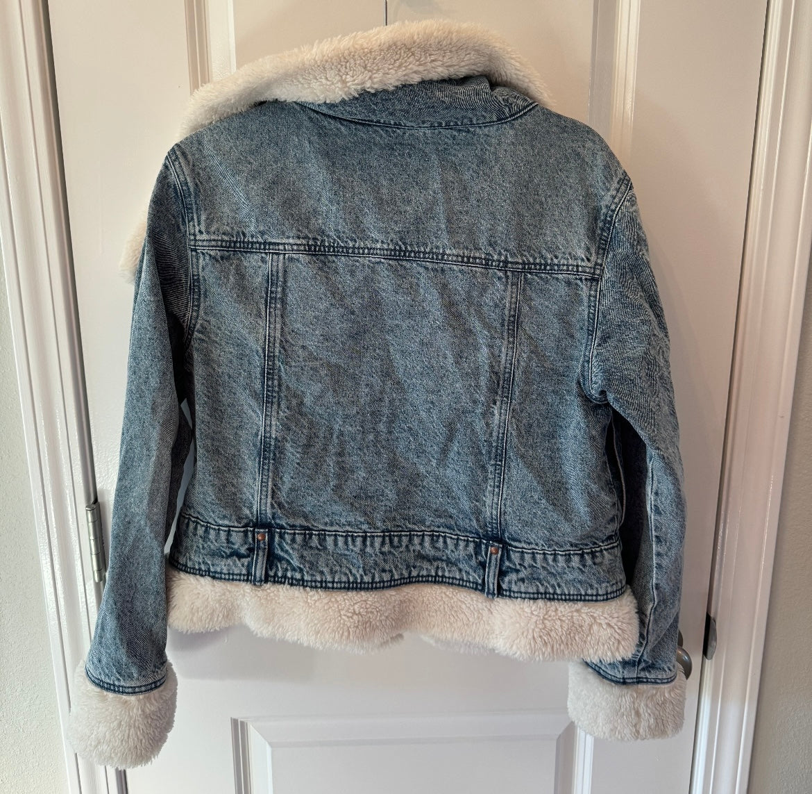 Celebrity Pink Faux Shearling Lined Jean Jacket Women’s Size Medium