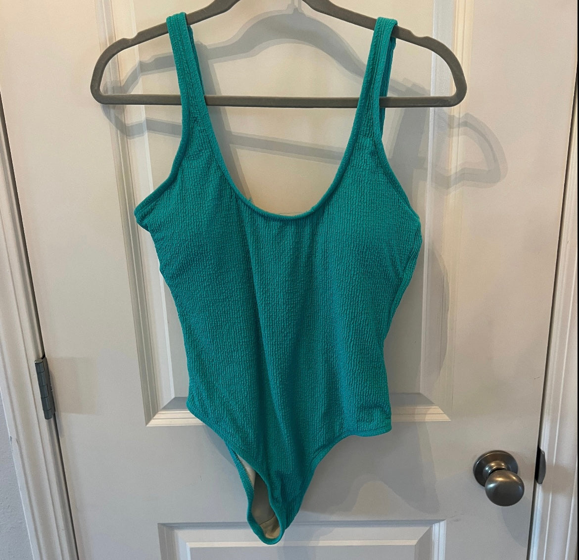 Vici Malibu Scrunch One Piece
Swimsuit Women’s Size Large 12-14 Teal