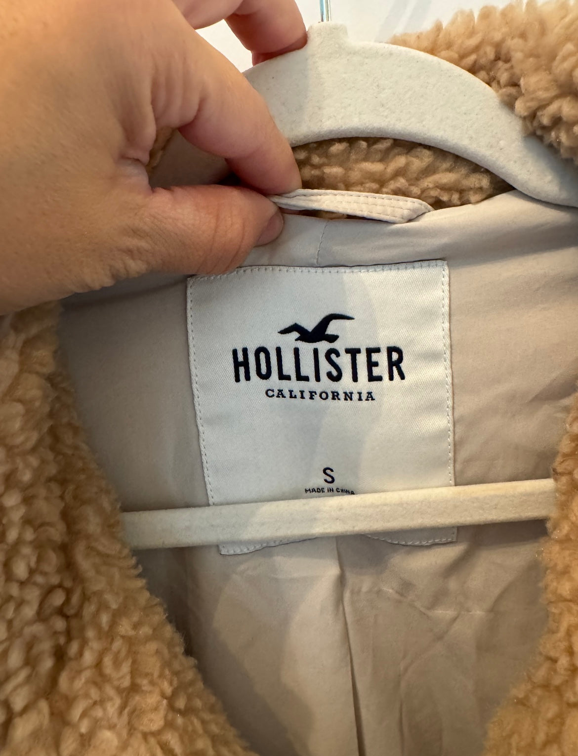 Hollister Full Zip Teddy Jacket Women’s Size Small Tan