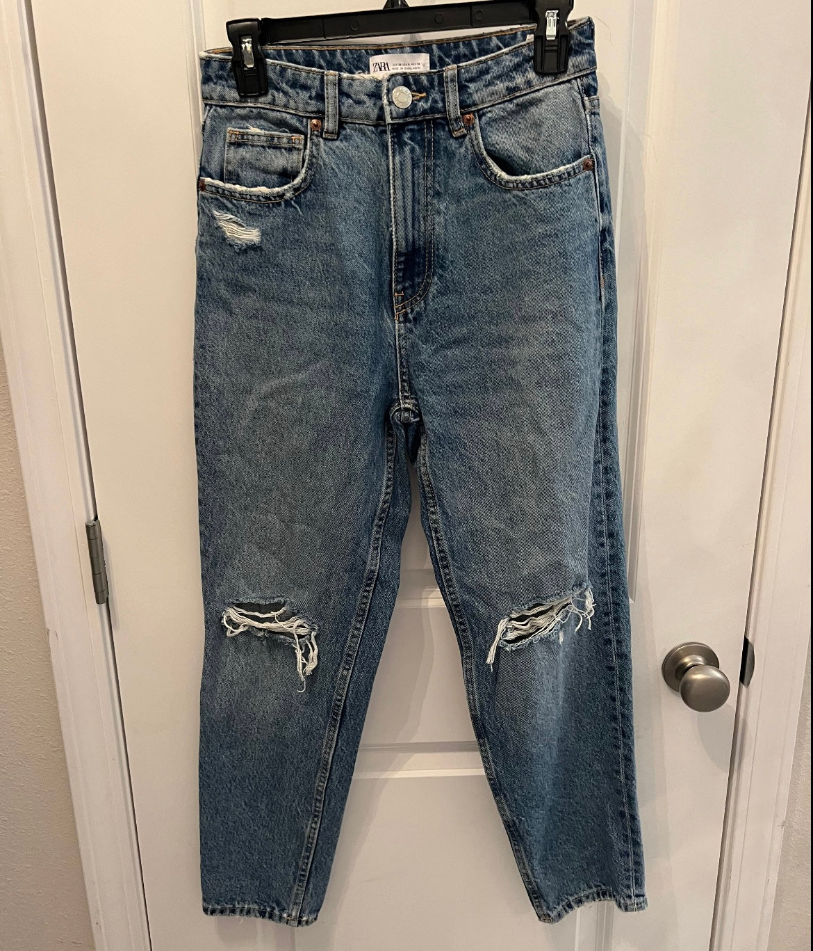 Zara Distressed Jeans Women’s Size 4