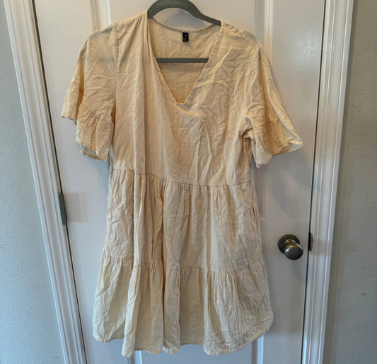 Tiered VNeck Short Sleeve Oversized Dress Women’s Size Medium Beige