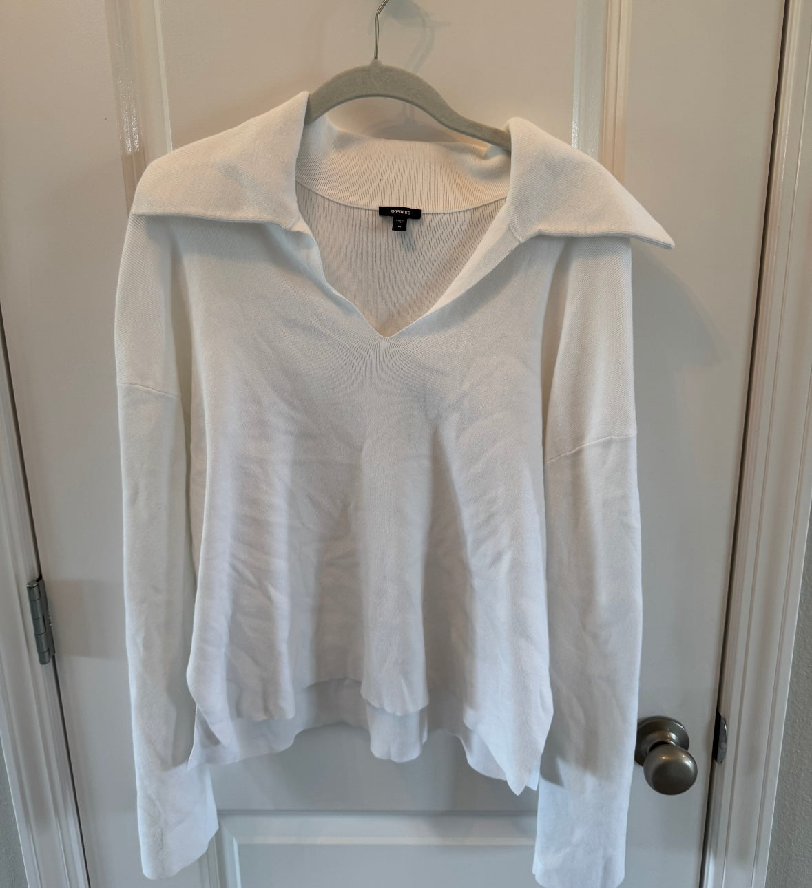 Express Pullover Sweater Women’s Medium White