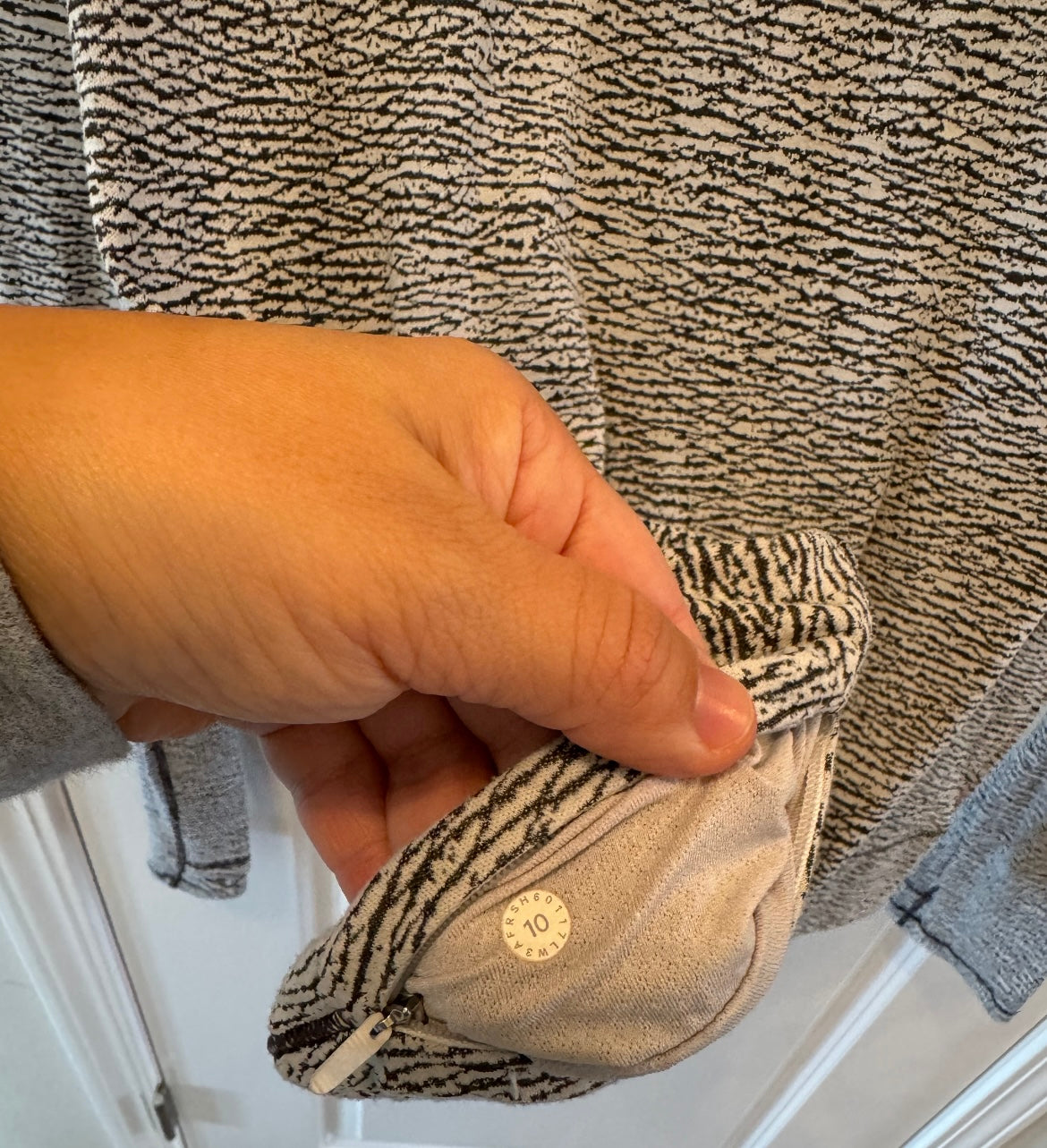 Lululemon Squad Goals Hoodie Women’s Size 10 Gray