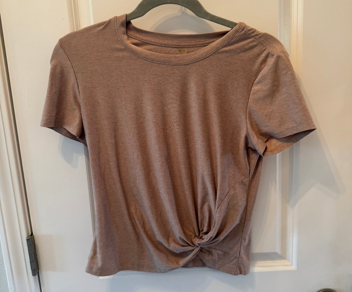 Beyond Yoga Featherweight for a Spin Tee Women’s Size Small Mauve