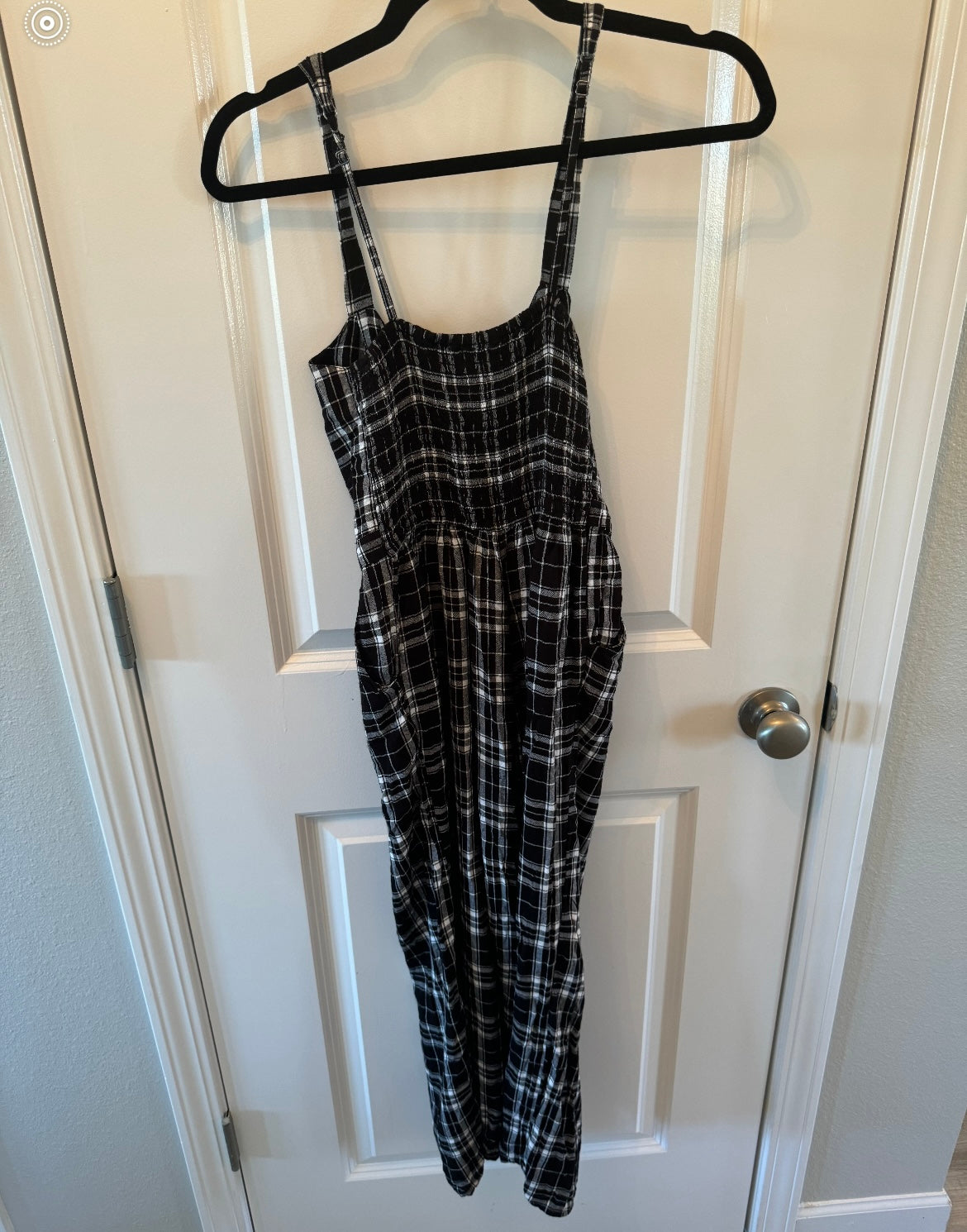 Hollister Plaid Jumpsuit Women’s Size Small Black