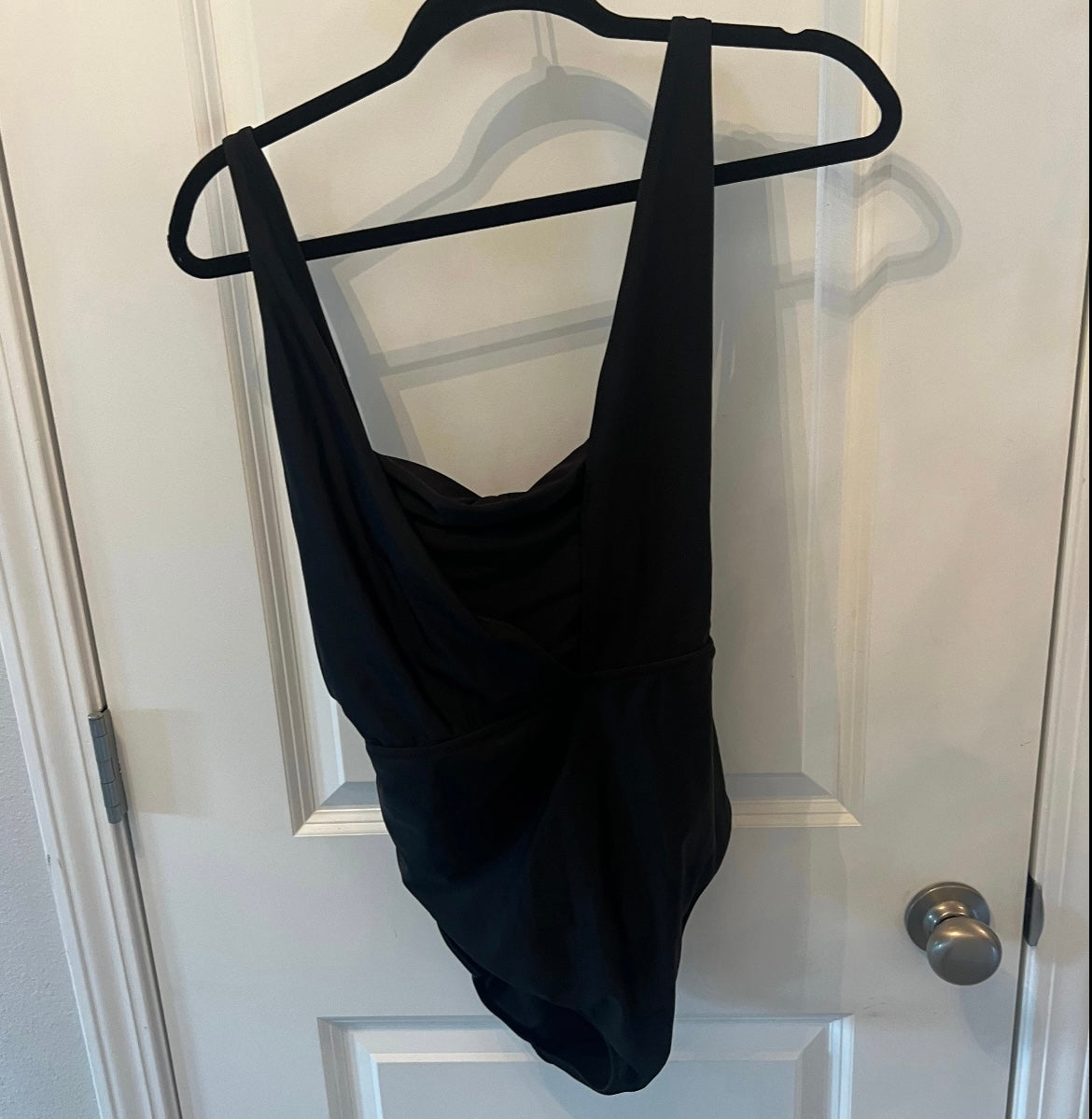 Aerie One Piece Full Coverage Swimsuit w Tie in Back Women’s Size XL Black