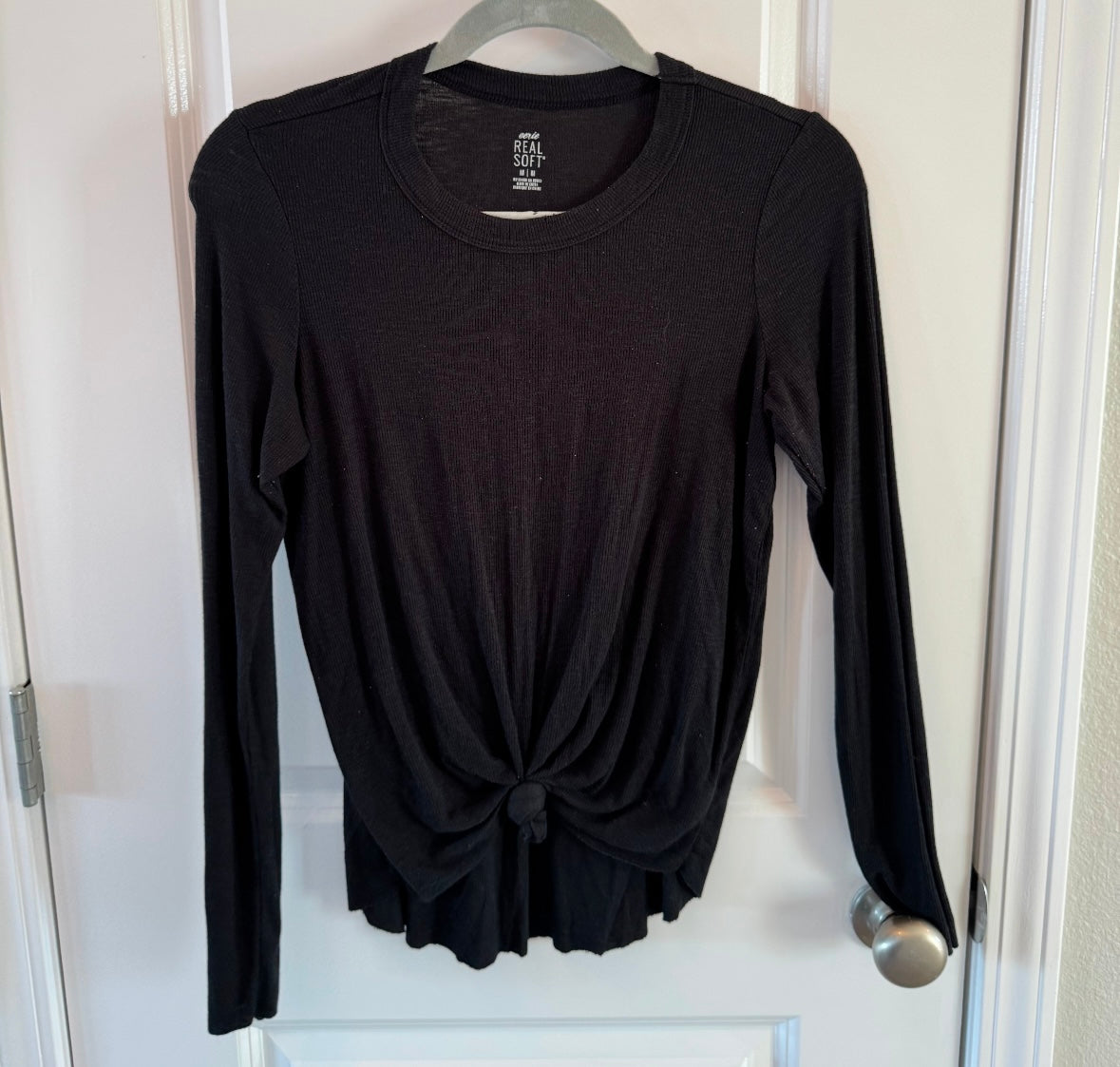 Aerie Knot Front Top Women’s Size Medium Black