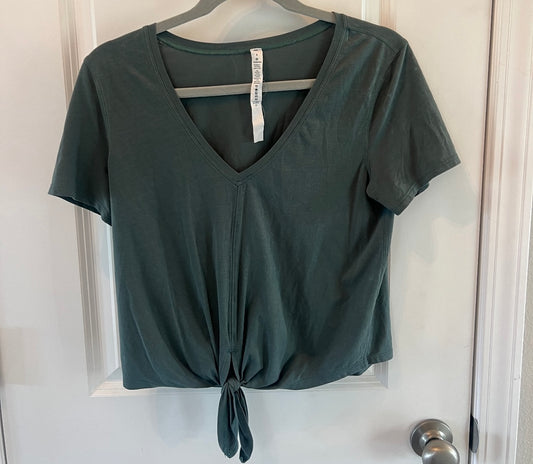 Lululemon Knot Gonna Fly Tee Women’s Size 4 (Small) Graphite Green