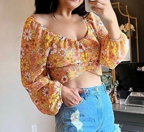 Madden NYC 70s Floral Cropped Top Women’s Size Large 12-14 Mustard