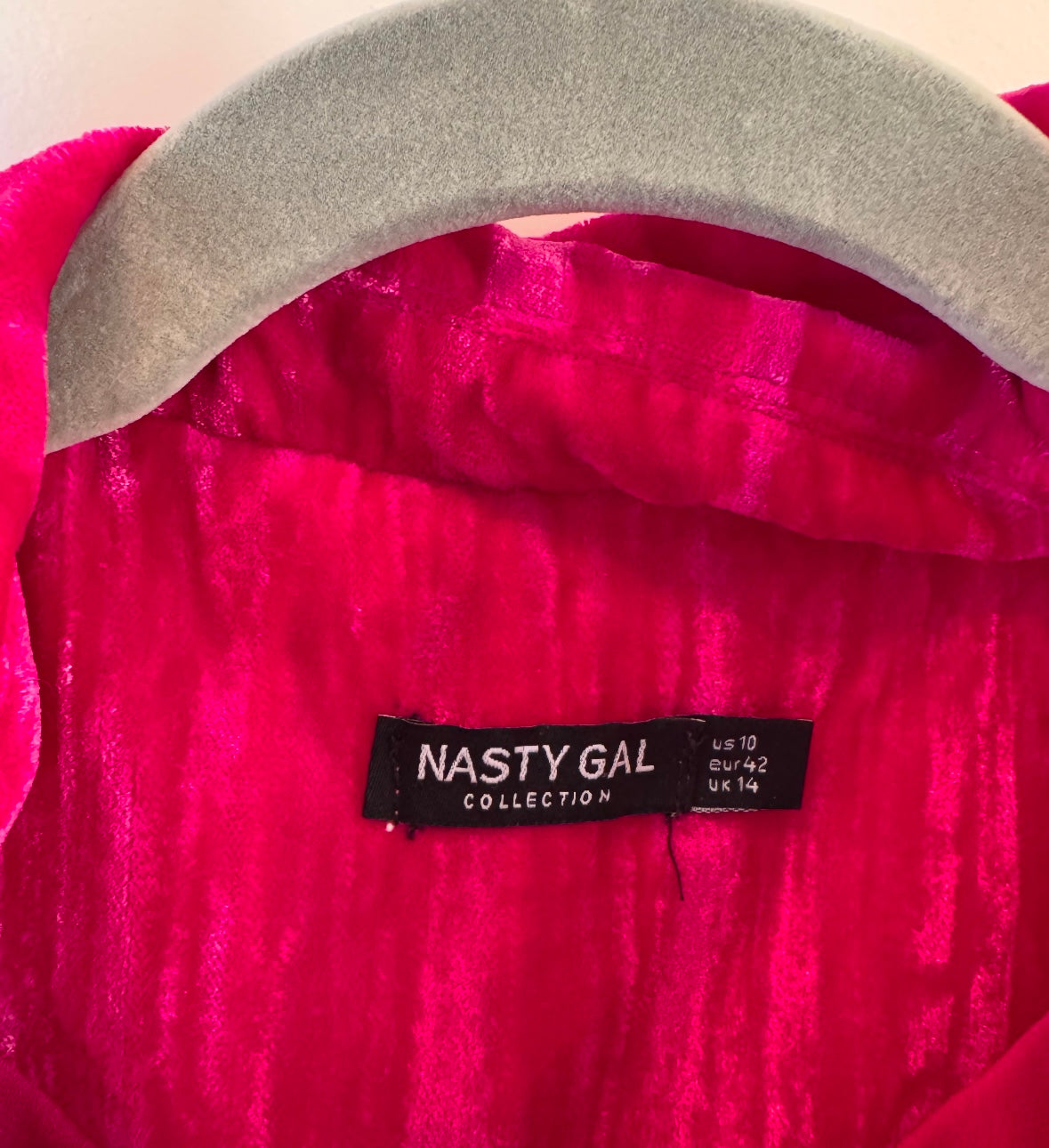 Nasty Gal Velvet Blazer Women’s Size 10 Hot Pink