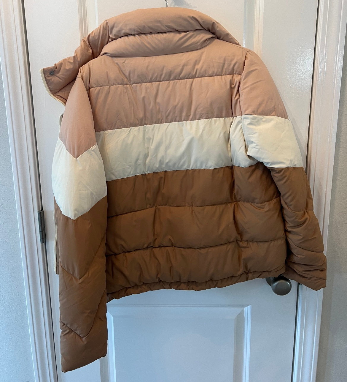 Abercrombie & Fitch Mini Ultra Puffer Women’s Size Large Tan Colorblock