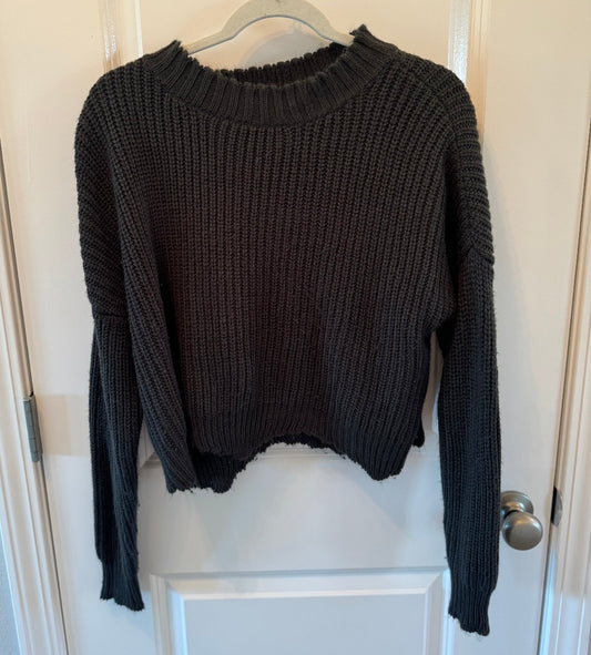 Romeo + Juliet Ribbed Mock Neck Sweater Raw Hem Women’s Size Medium Black