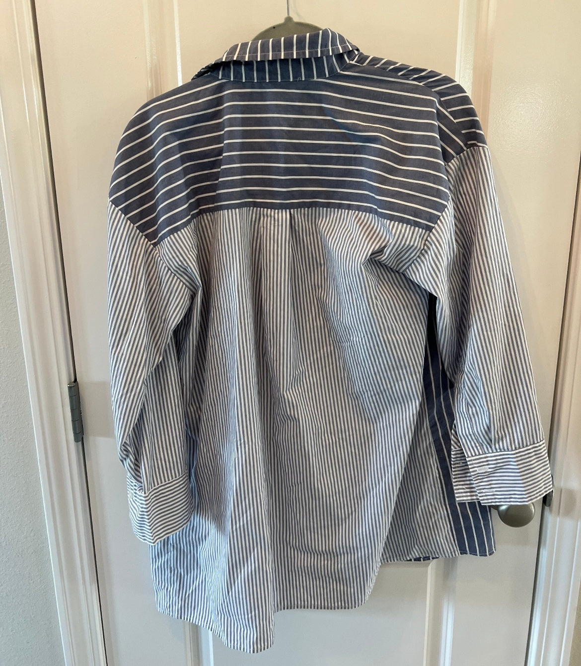 Abercrombie & Fitch Stripe Button Front Long Sleeve Shirt Women’s Size XS Navy