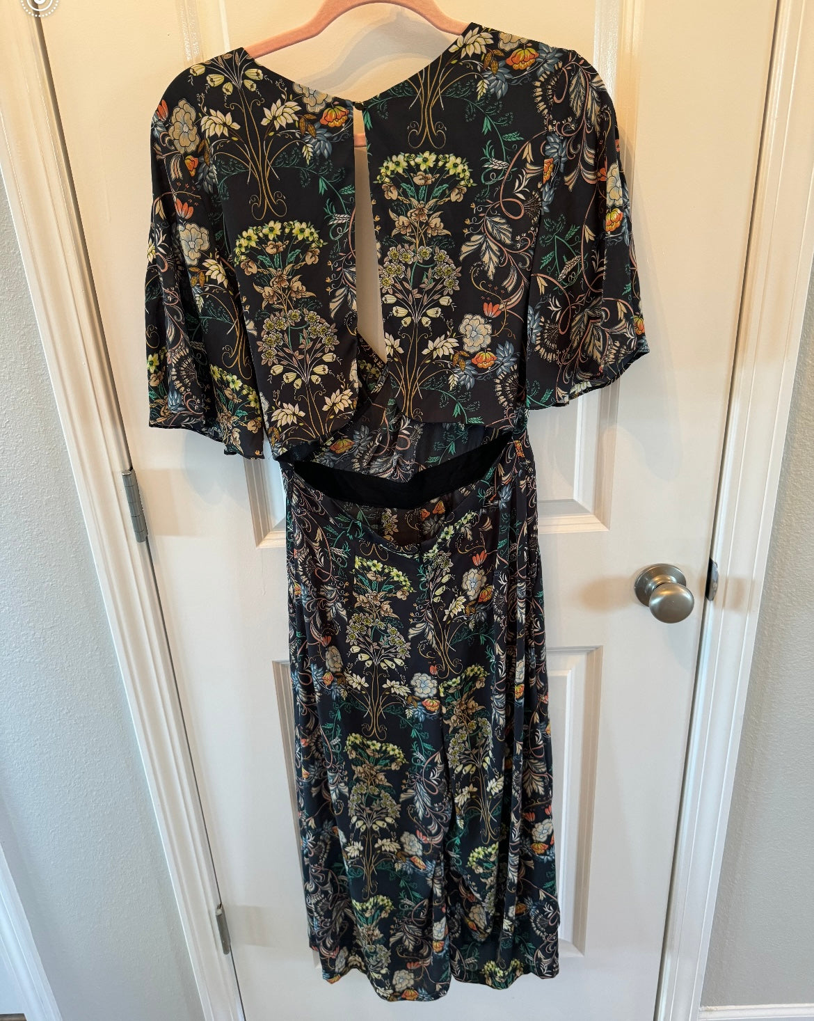 Fate Floral Midi Wrap Dress Women’s Size Medium Black