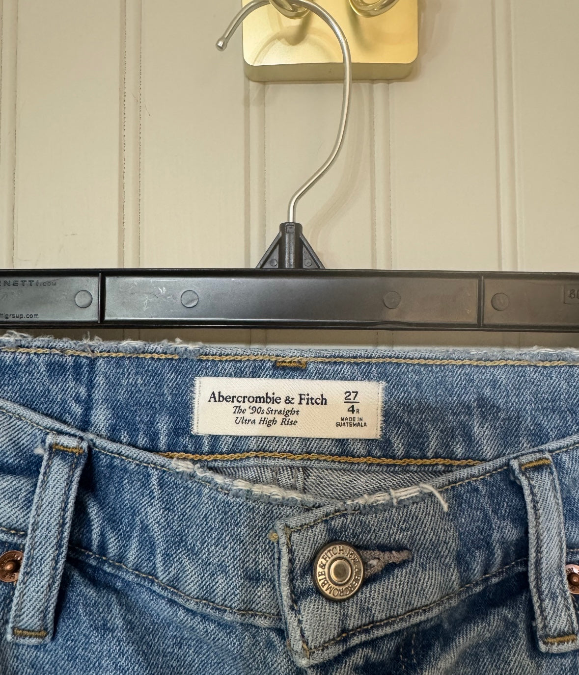 Abercrombie & Fitch 90s Straight Ultra High Rise Jeans Women’s Size 4/27 R