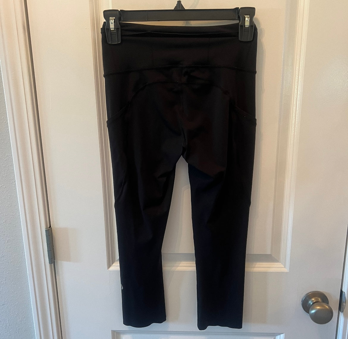 Lululemon High Rise Crop Leggings Women’s 4 Black