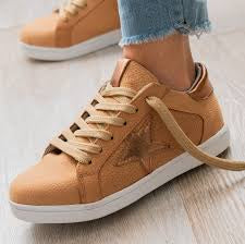 Lightweight Casual Sneaker w Star Women’s Size 8 Cognac
