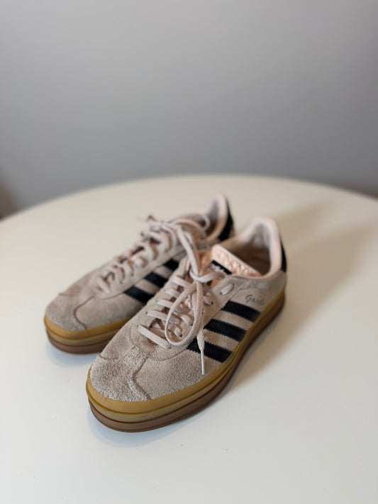 Adidas Gazelle Shoes Size 7.5